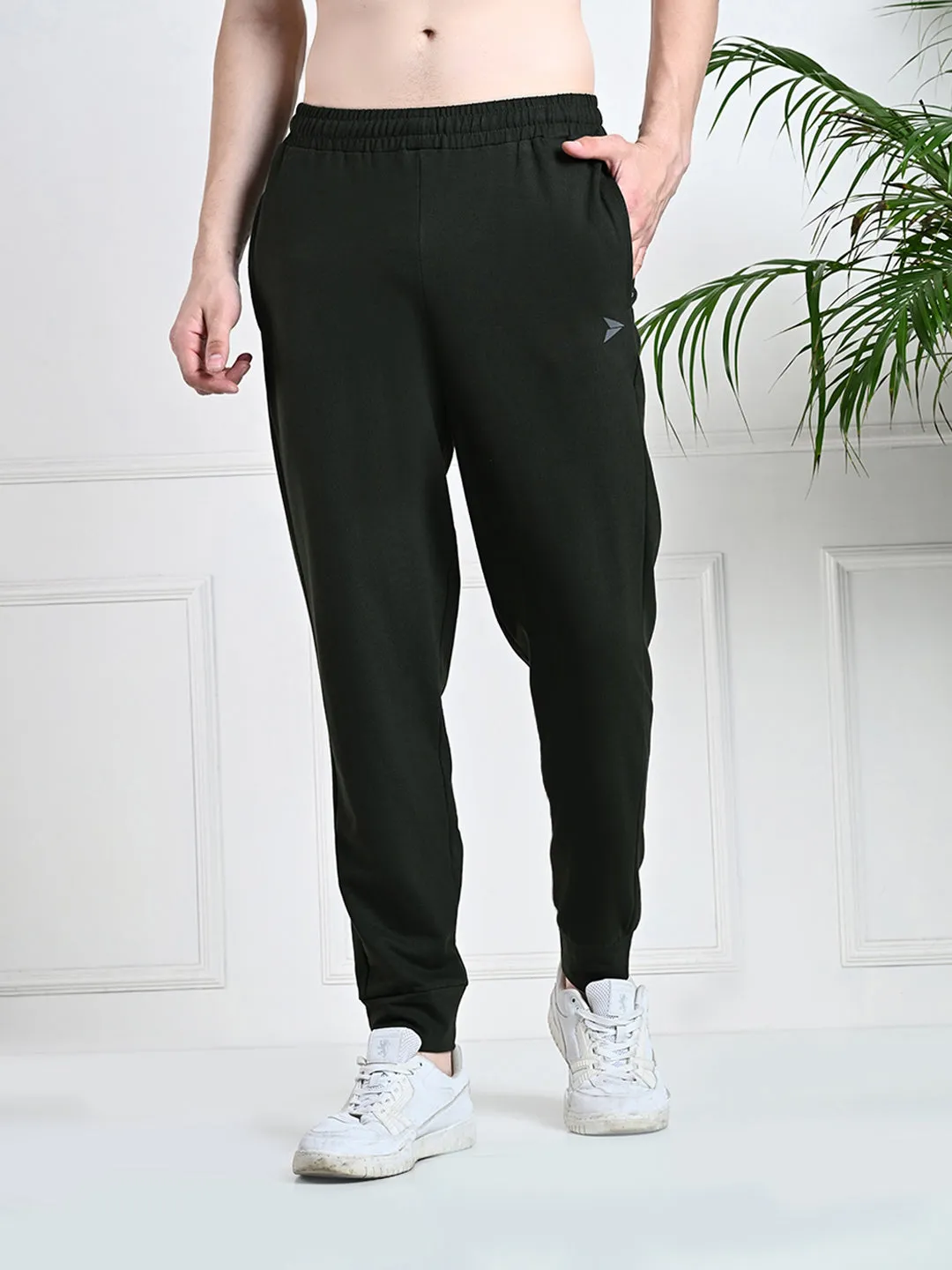 Flat Lock Stitching Sport Flex Utility Jogger with Pockets - Green