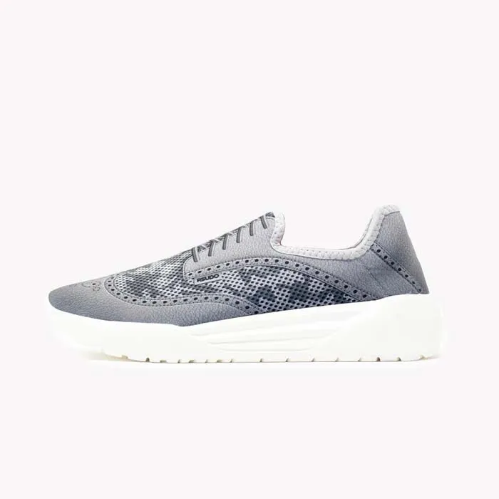 Sweat Resistant Frequent Travelers Mens Psudo Wing Tip in Grey