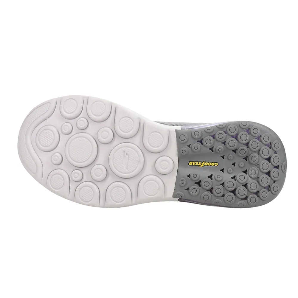 GOwalk Air 2.0 Walking Shoes With Adjustable Straps Beach Walking