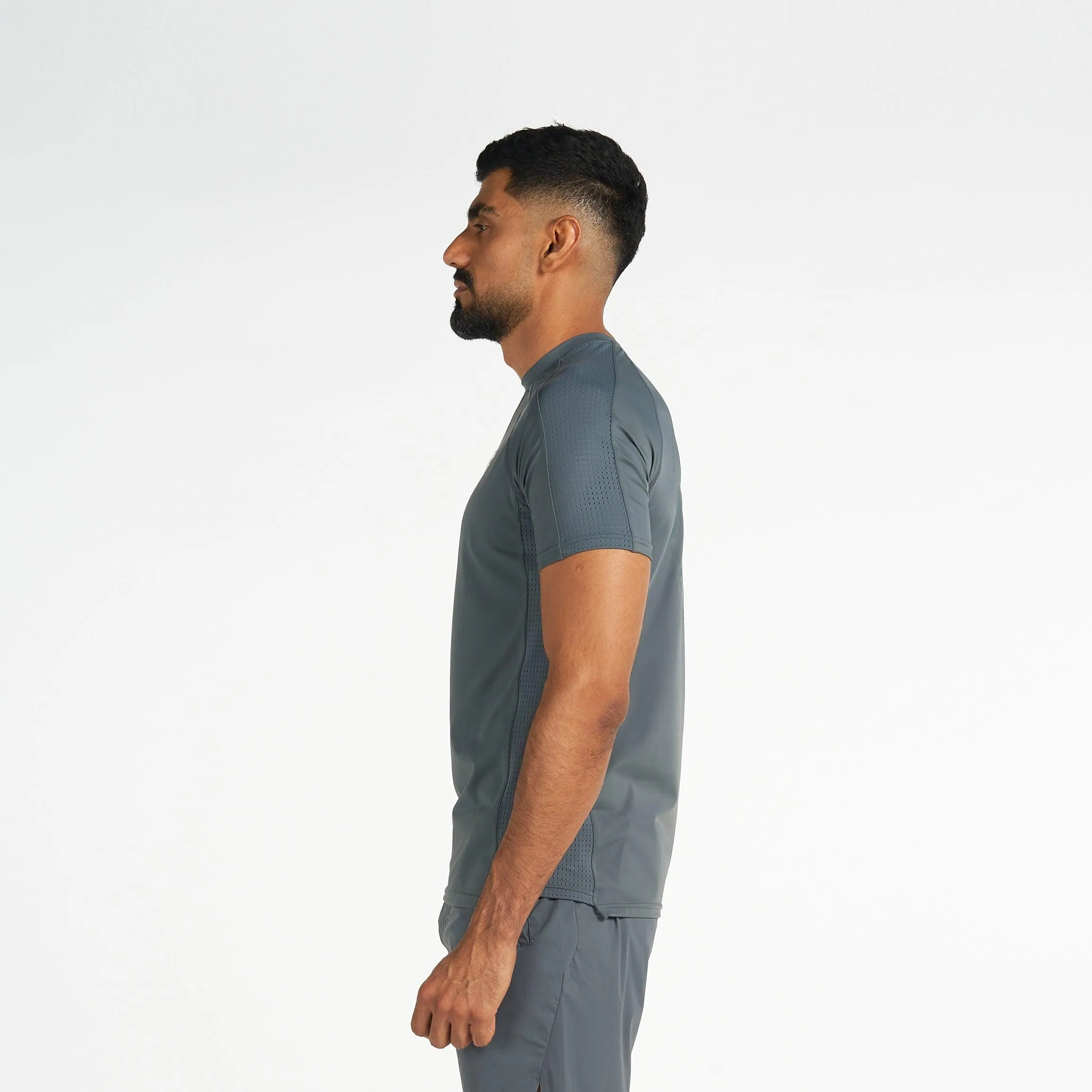 Modern Simplicity Graphic Performance T-Shirt - Turbulence Grey