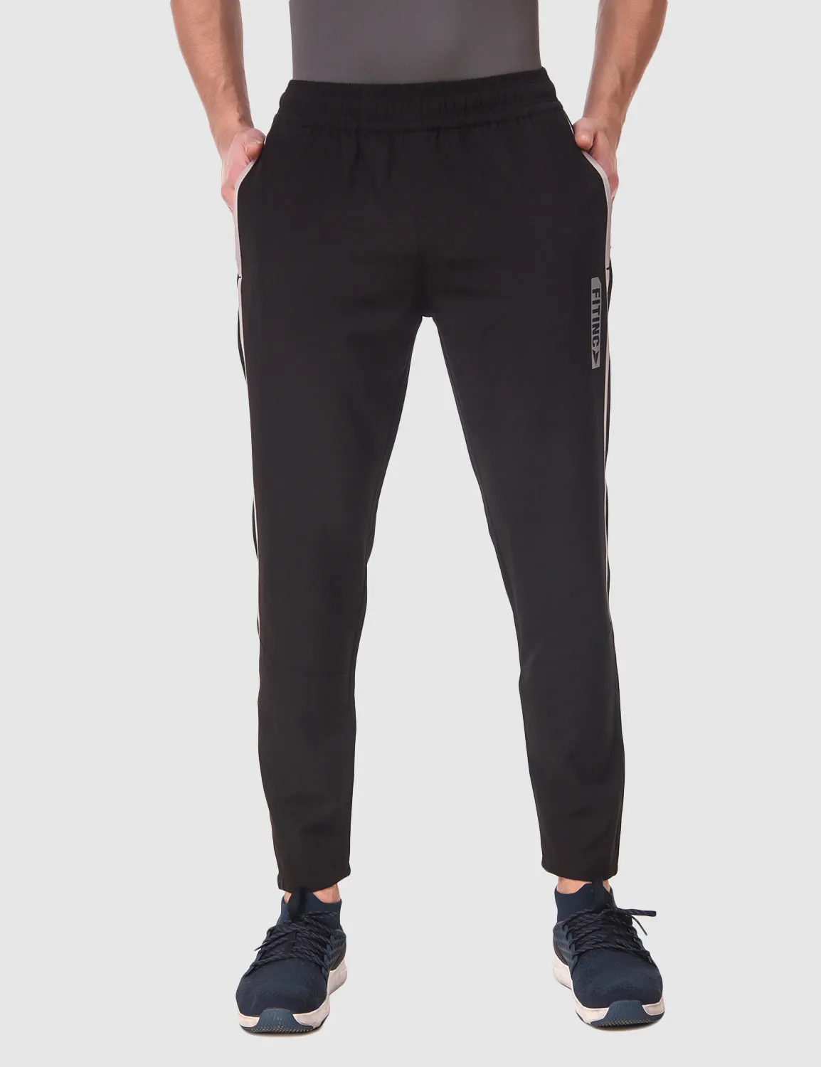 Elastic Cuff Ultralight Regular Fit Track Pant ?C Black