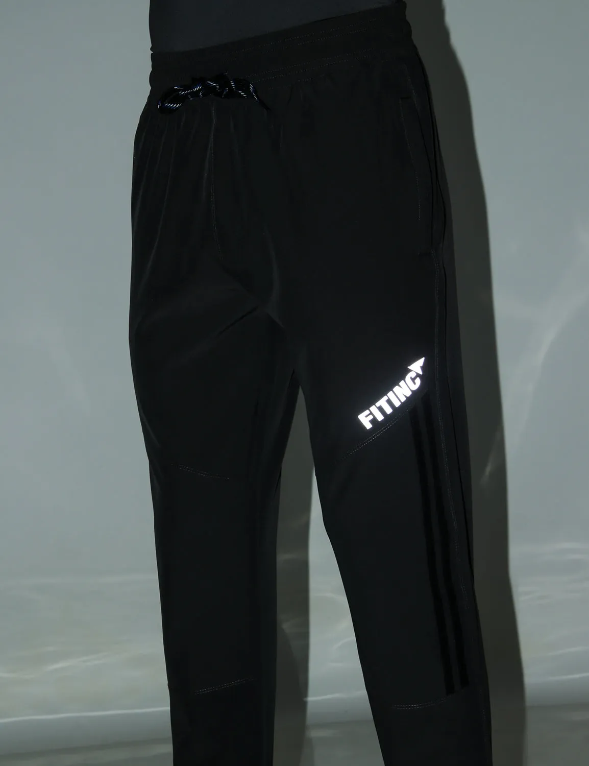 Body shaping Smart Casual Aero-Light Regular Fit Track Pant ?C  Dark Grey