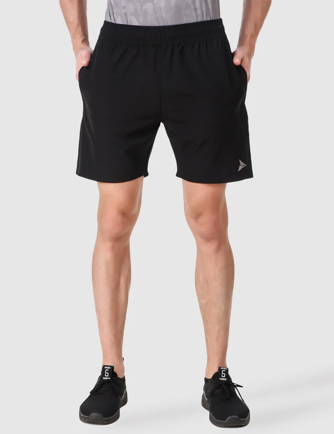 Versatile Comfort Shorts with Smart Pockets ?C Black Chill Ready