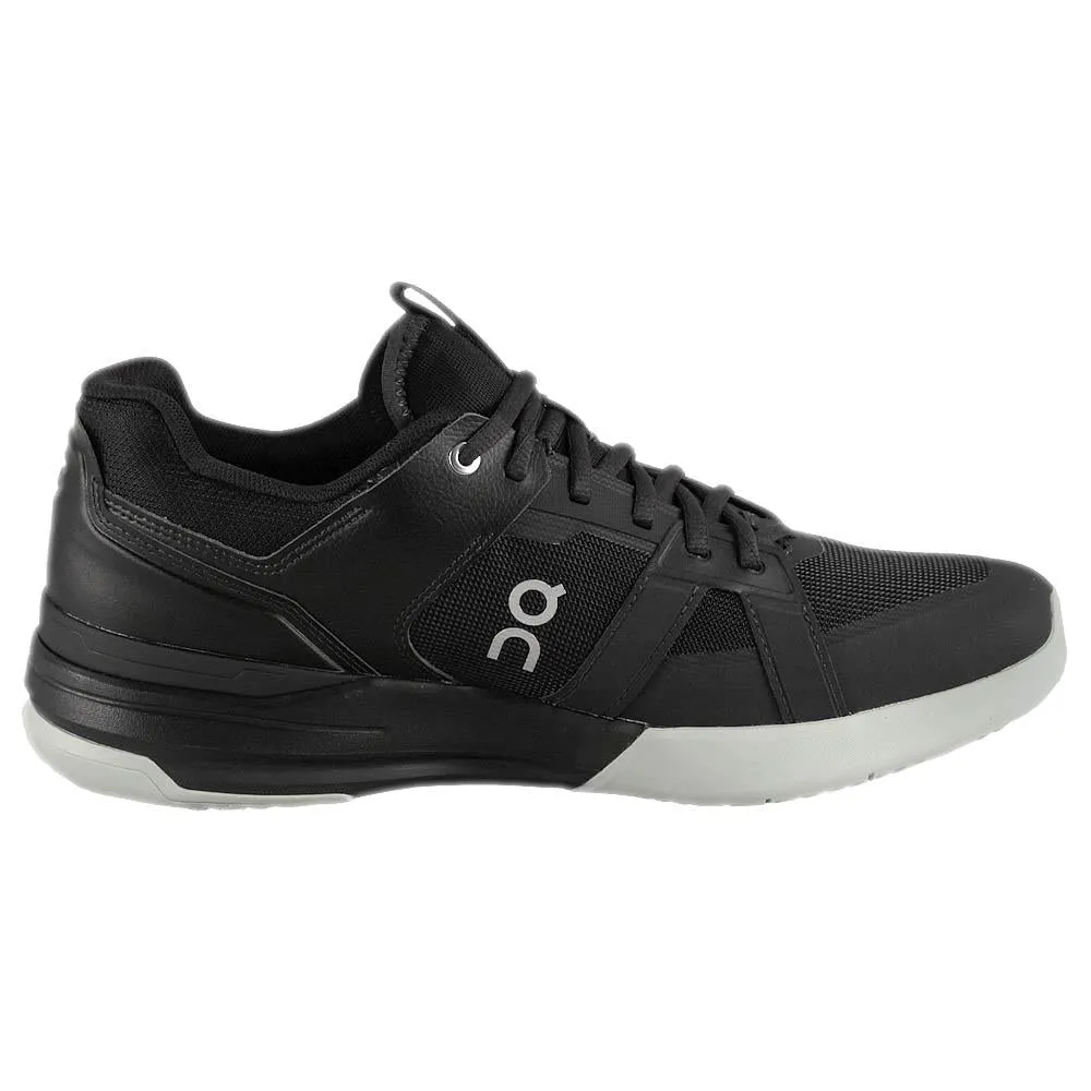 On Men's THE ROGER Clubhouse Pro - Black/Glacier City Style Pressure Dispersing Midsole