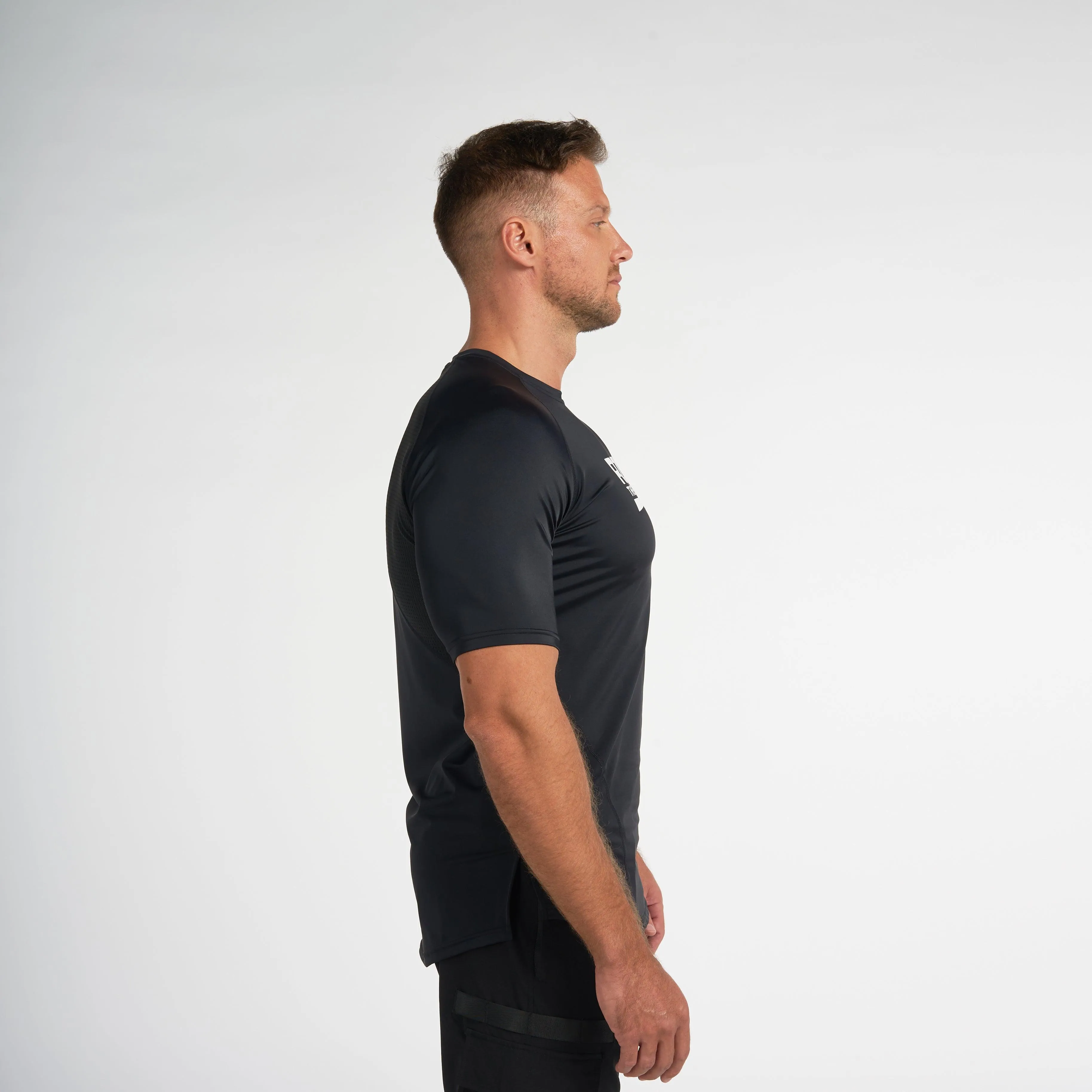 The Impossible T-Shirt - Jet Black Classic Trend Look
