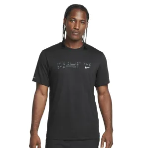 Cool and Comfortable Brushed Interior Lining Mens Nike Dri-FIT Rise 365 Kipchoge Tee