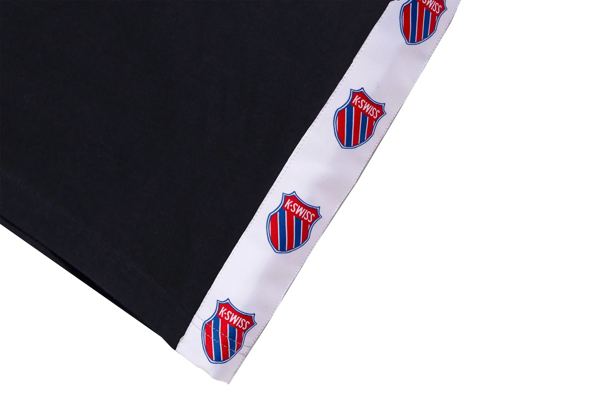 102438-400 | MENS BADGED TEE | NAVY Everyday Wearable Flattering Cut