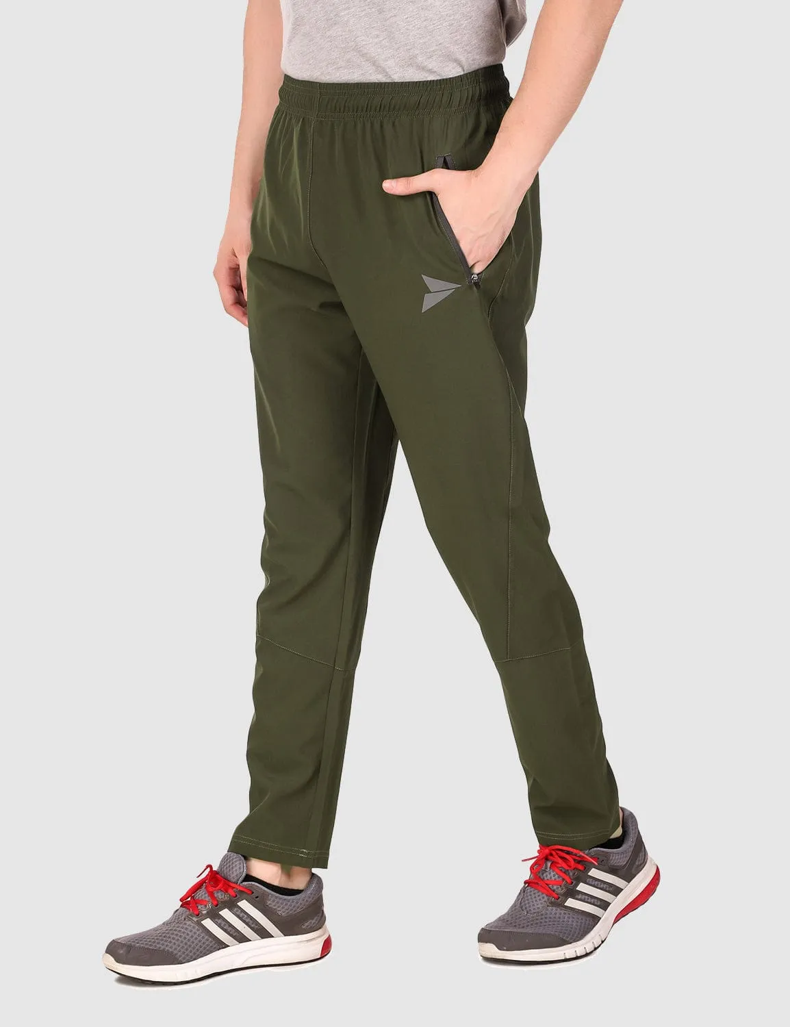 Weightless Solid Regular Fit Track Pant ?C Olive Smart Wear