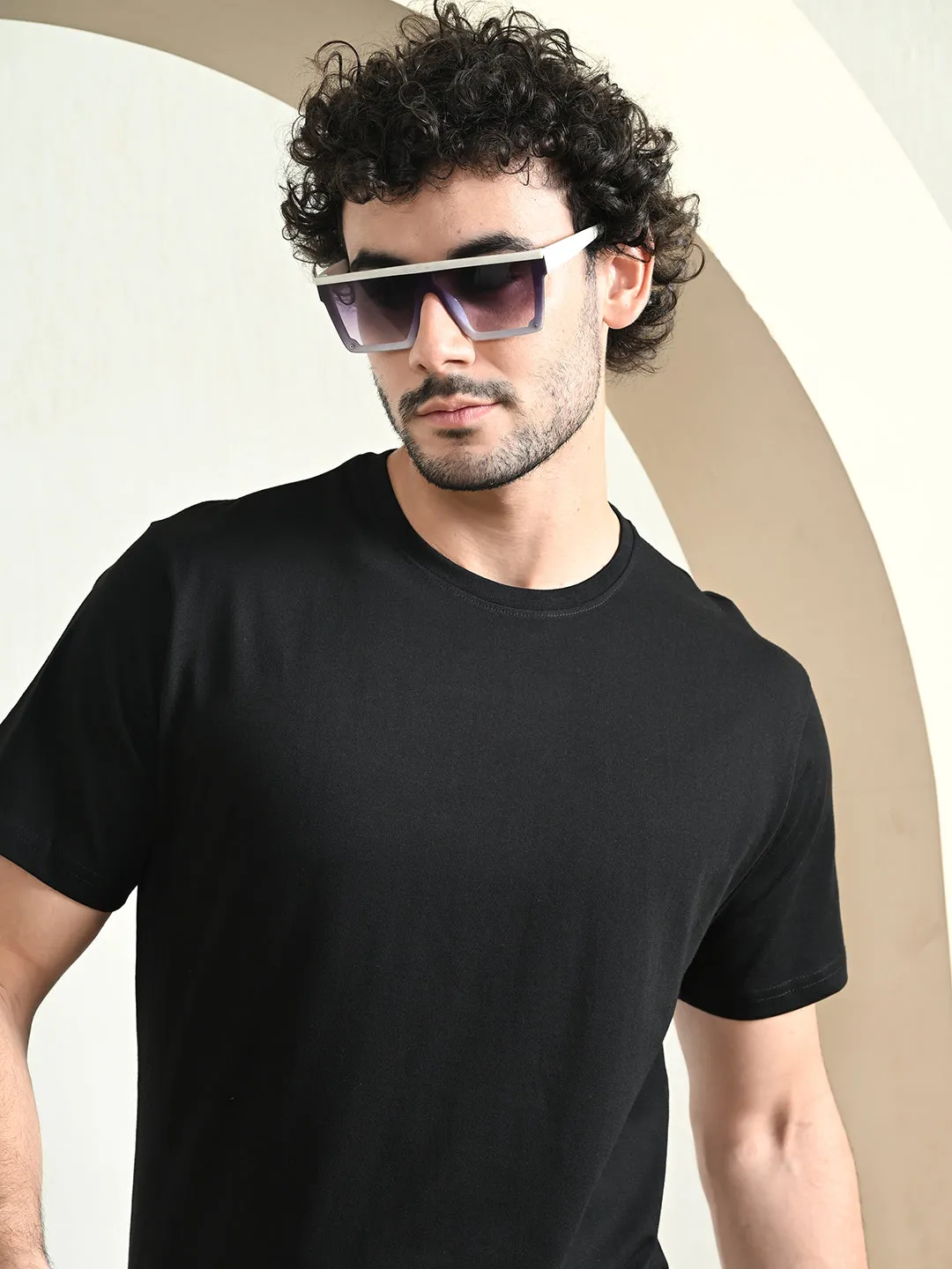 Comfy 100% Cotton Solid Regular Fit Tee - Black Breathable fabric Beach Wear